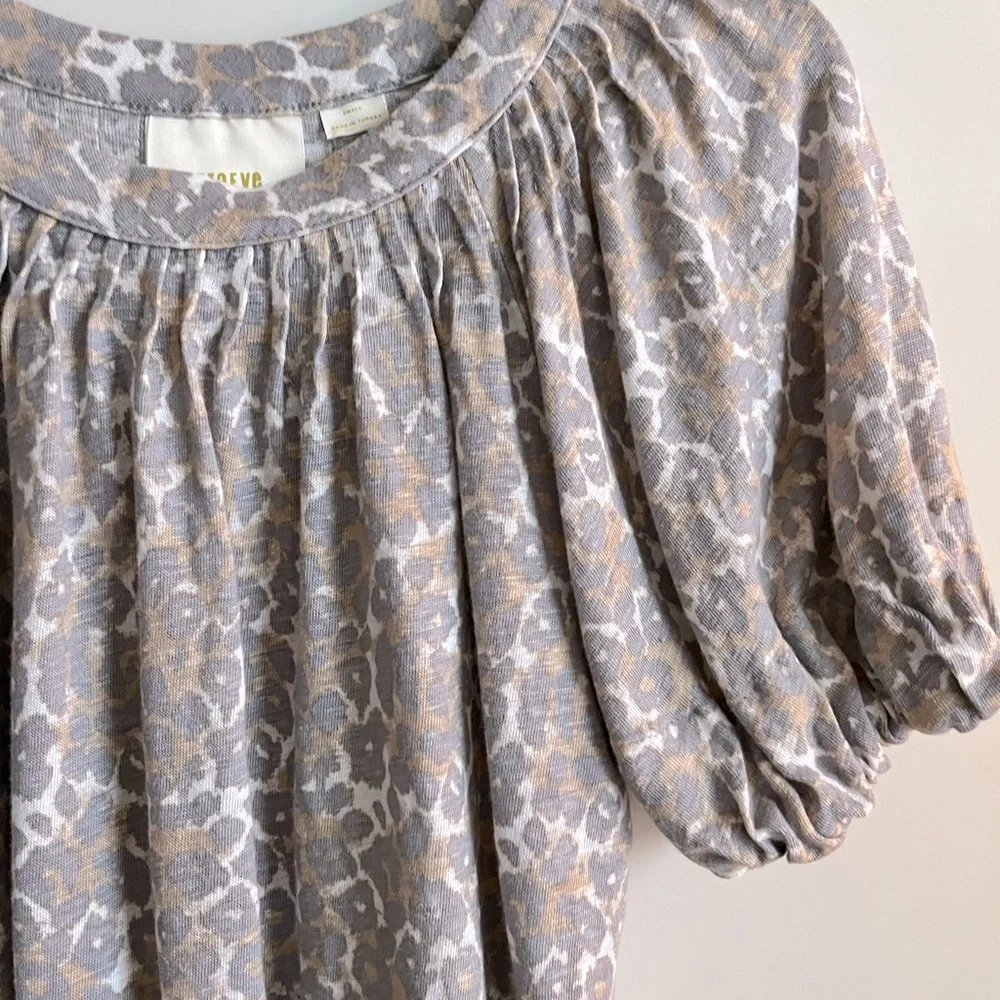 Anthropologie Maeve Gray Leopard Animal Print Puff Sleeve Top size Small
